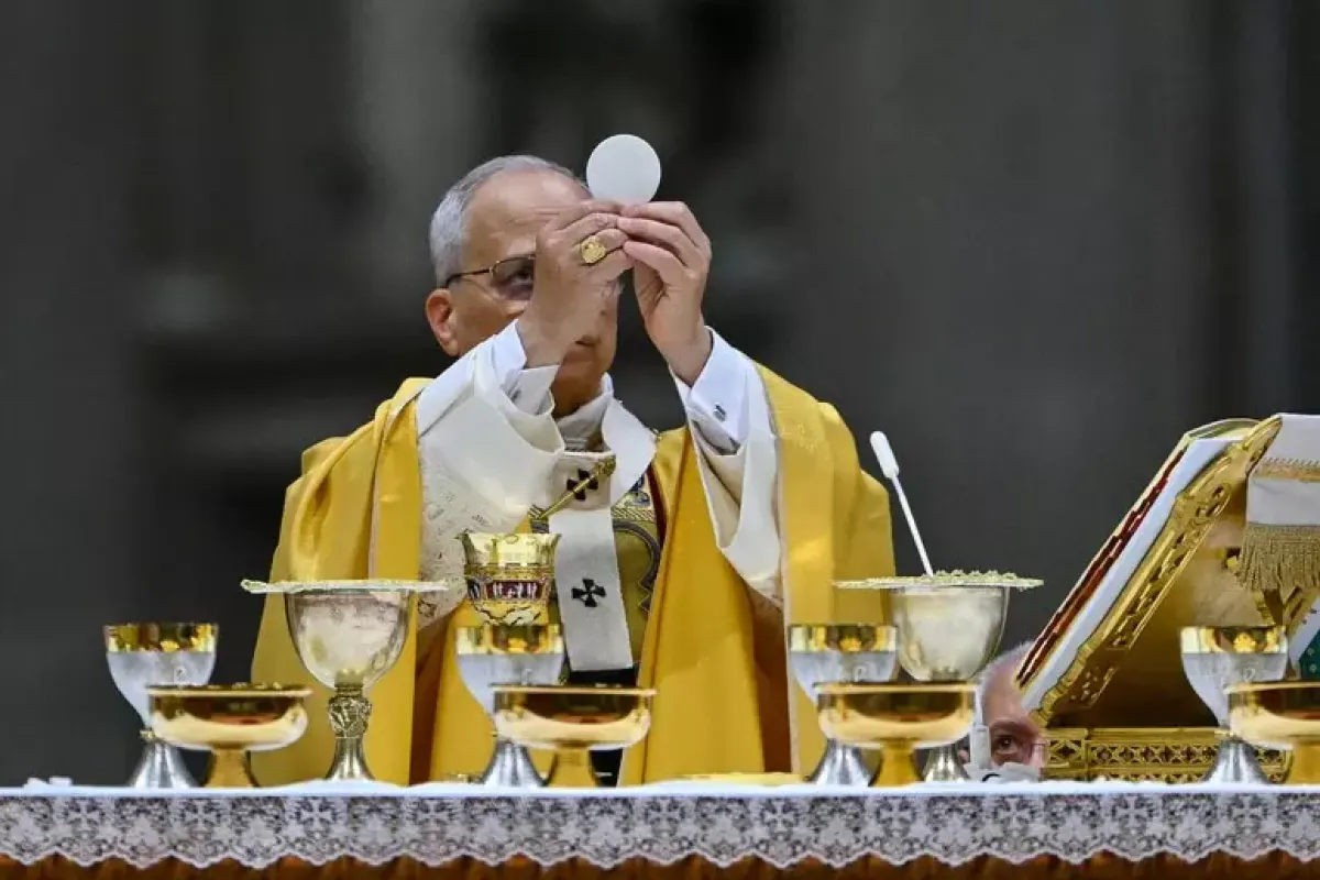Papa Leone XIV: “Un’economia distorta tratta gli uomini come merci” - © Ansa