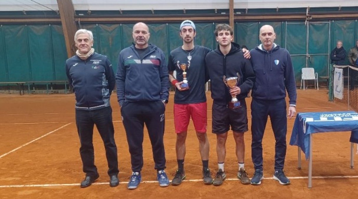 Tennis, a Enrico Baldisserri il Memorial “Piero Serafini” a Riccione - La premiazione del torneo Open del Tc Riccione