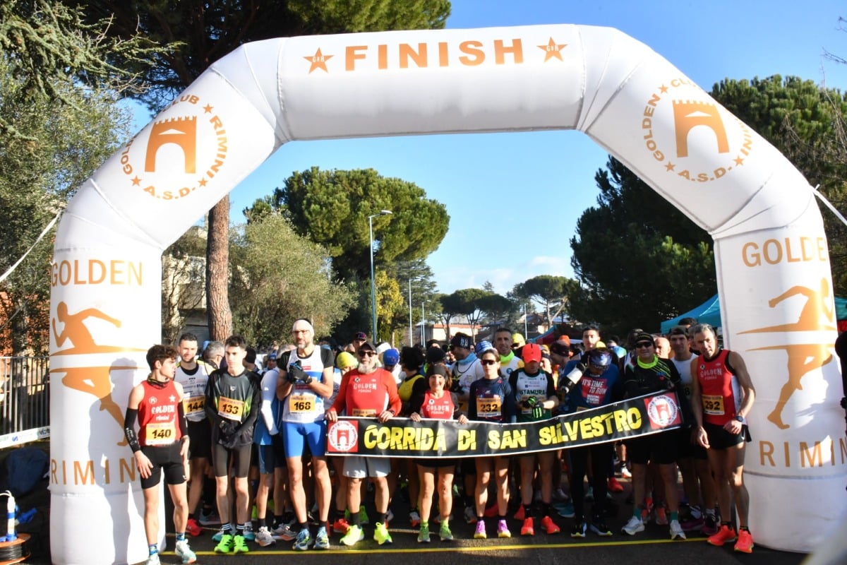 Ilari e Bianco dominano la 10ª Corrida di San Silvestro - La partenza