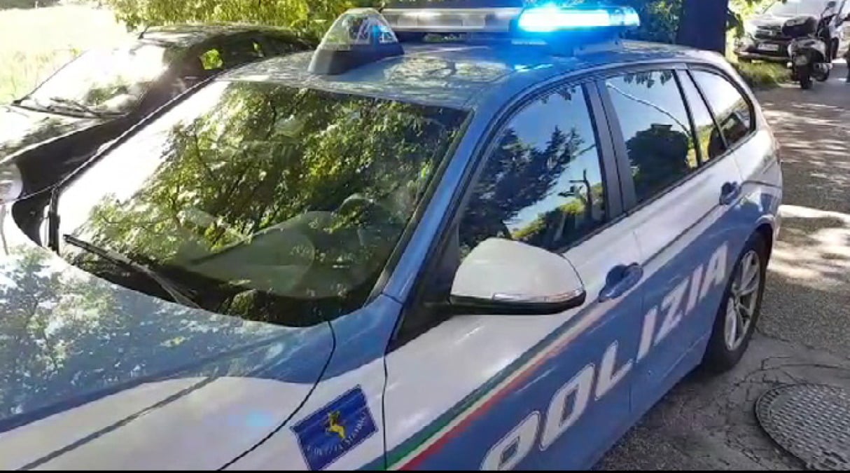 Doppia aggressione nella zona di Termini, scatta il maxi controllo della polizia - 