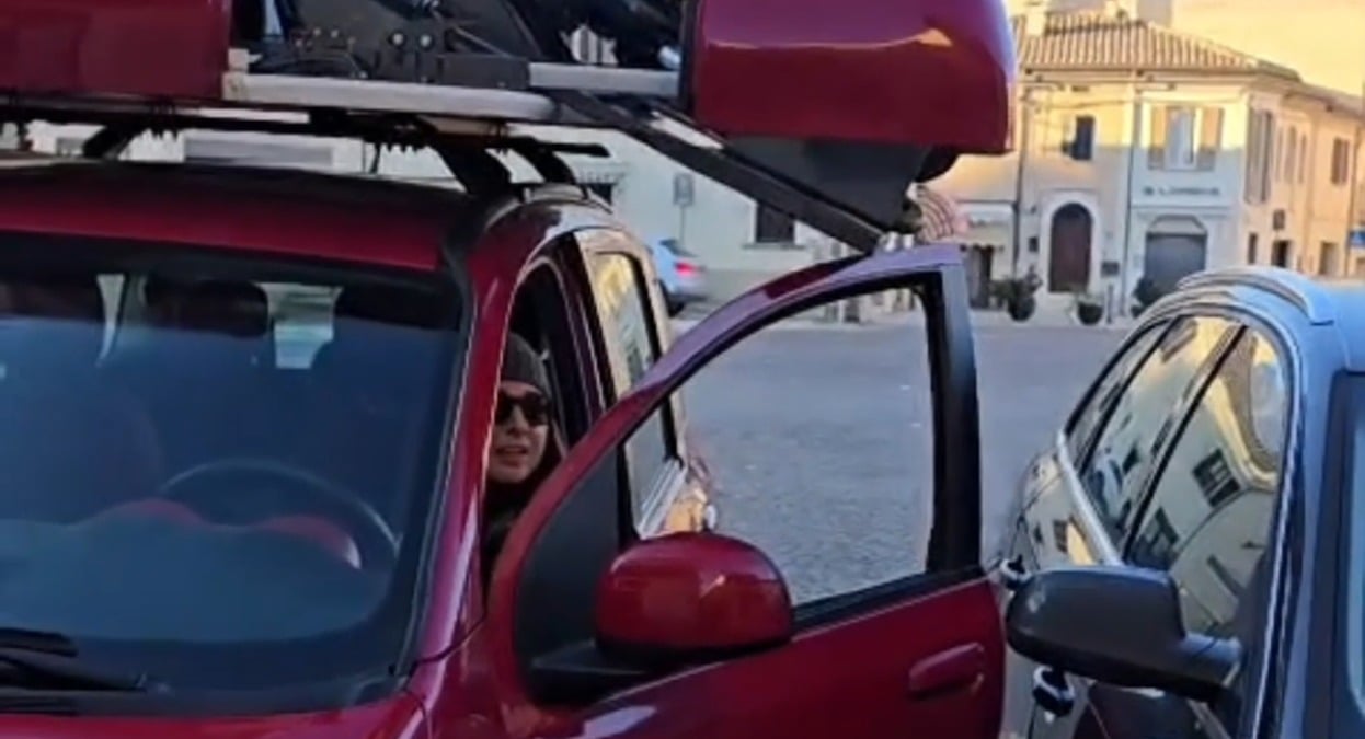 Novafeltria, i video social di Sara per sensibilizzare: "Non parcheggiate negli stalli per disabili" - Sara Pirillo