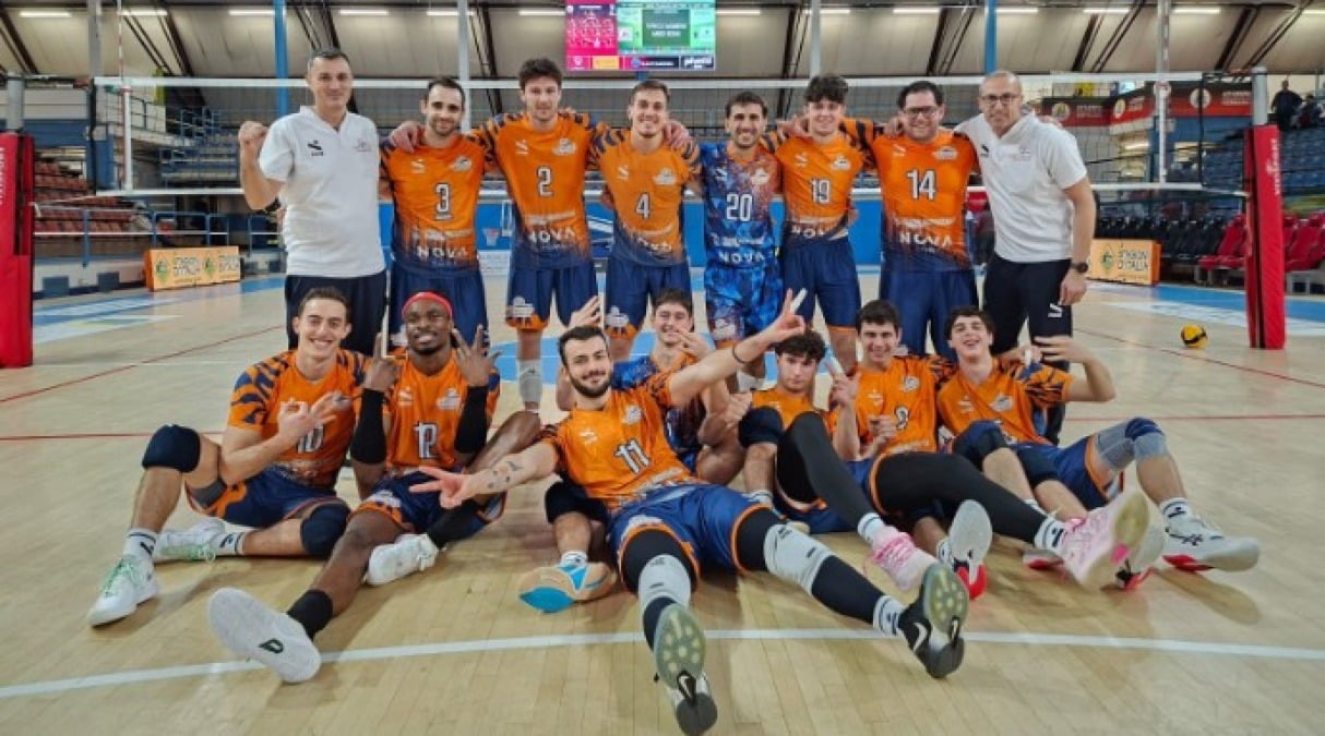 Volley B, Gemini Med passa a Ferrara 1-3 - La Gemini Med vincitrice a Ferrara