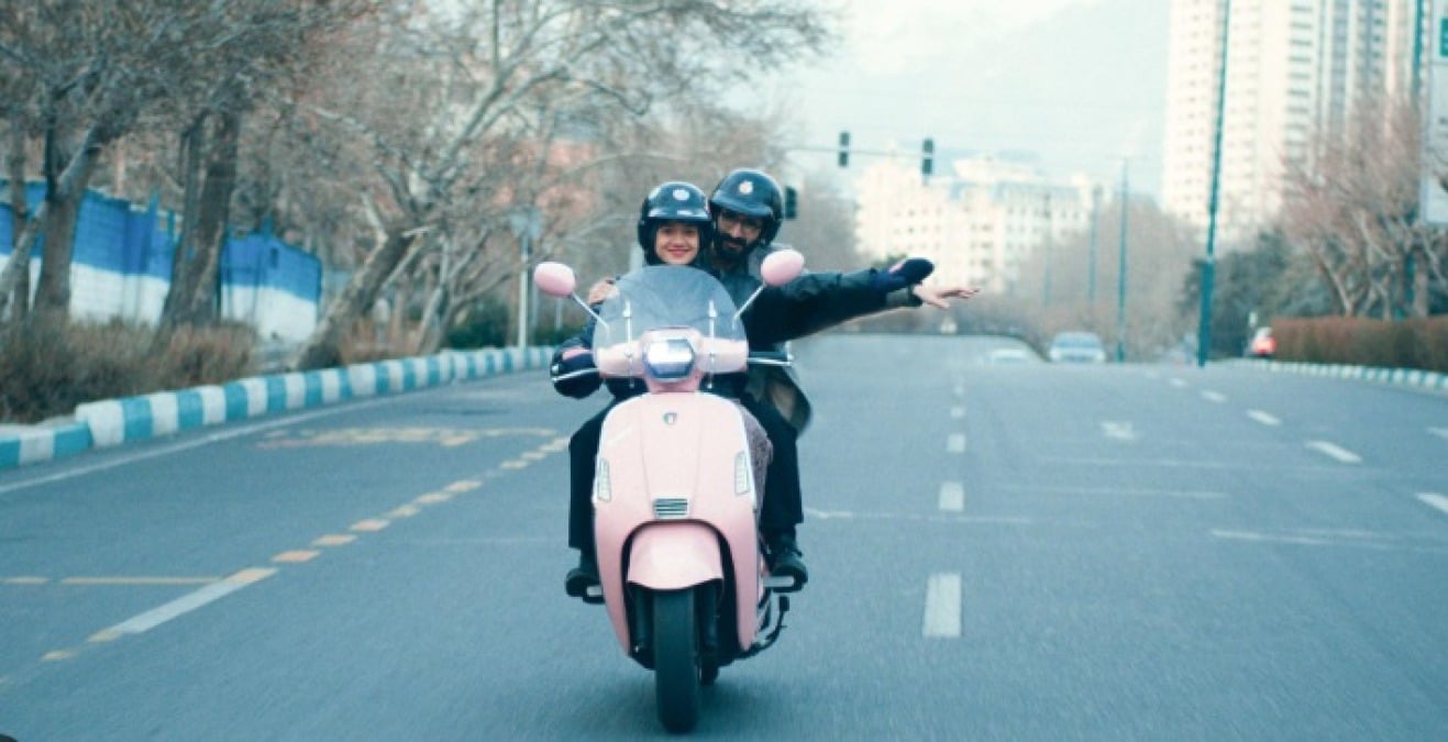 Al Cinema Tiberio arriva Divine Comedy, il nuovo film iraniano di Ali Asgari - 