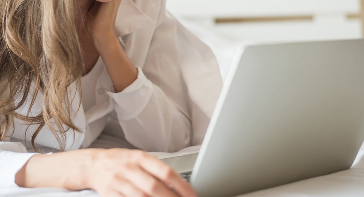 Minorenne adescata online: 66enne rischia 7 anni di carcere - 