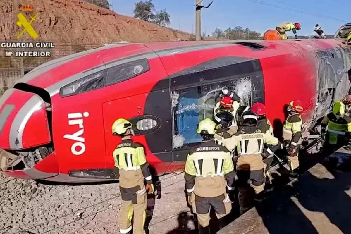 Disastro ferroviario in Spagna: salgono a 41 le vittime -  Incidente ferroviario in Spagna © Ansa/Epa