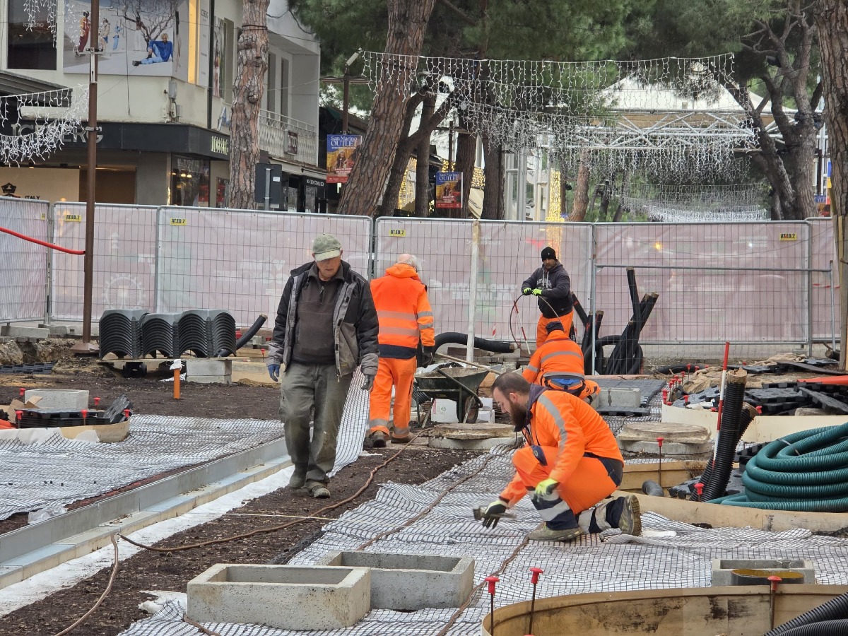 Prosegue la trasformazione di viale Ceccarini: lavori verso il completamento - 