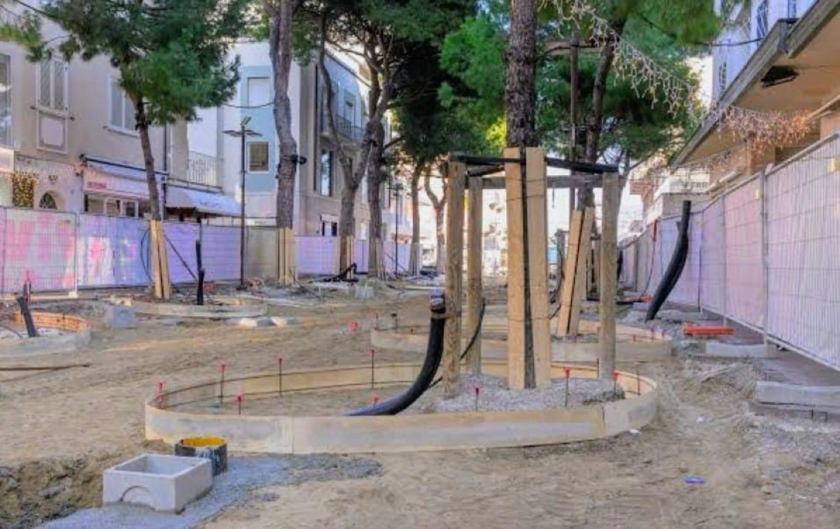 Lavori in viale Ceccarini: Fratelli d’Italia denuncia ritardi e danni ai commercianti - 