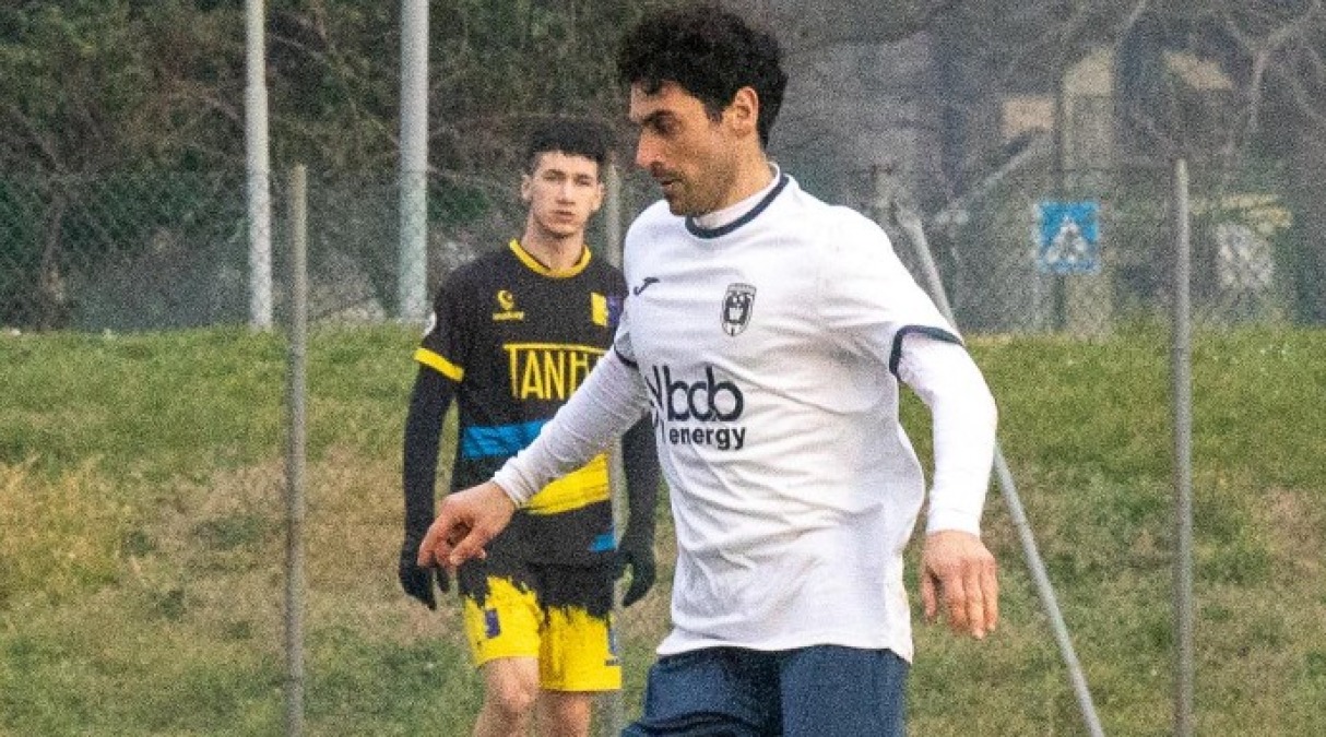 Calcio: il Misano a Civitella. Il play Rossi: 'Occhio, ci vuole l'atteggiamento giusto' - Alessandro Rossi in azione