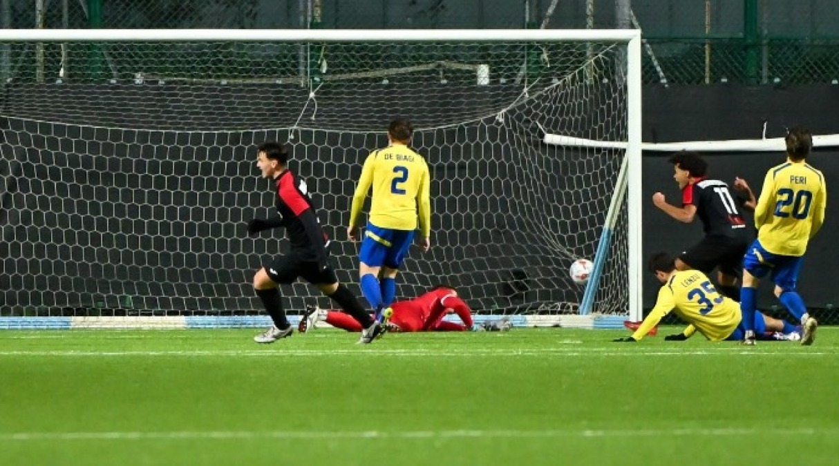 Calcio RSM, la Folgore stende il Faetano 2-0 - Una reted ella Folgore  (foto FSGC/Palmieri)