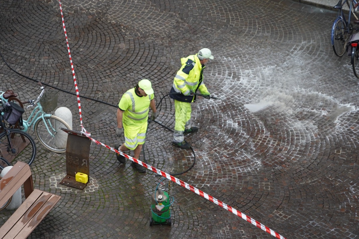 Rimini, olio si sparge per l'asfalto in centro storico: individuata la causa - 
