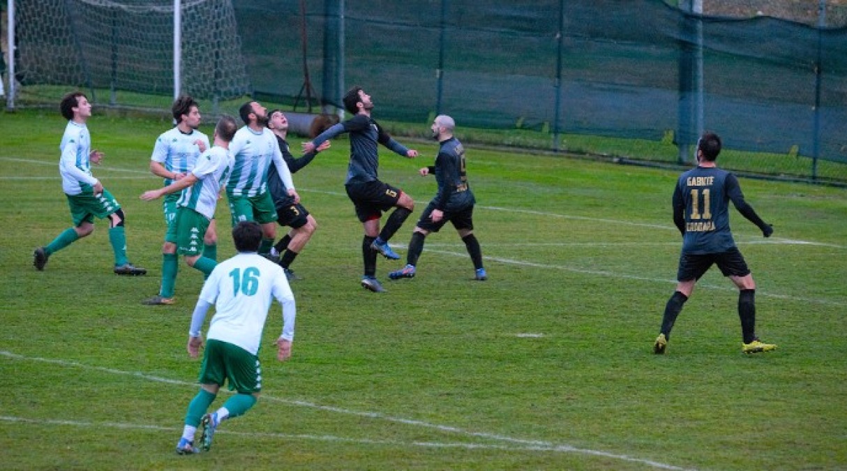 Calcio Promozione, Gabicce Gradara alla prova dell'Ostra - Un attacco del Gabicce Gradara