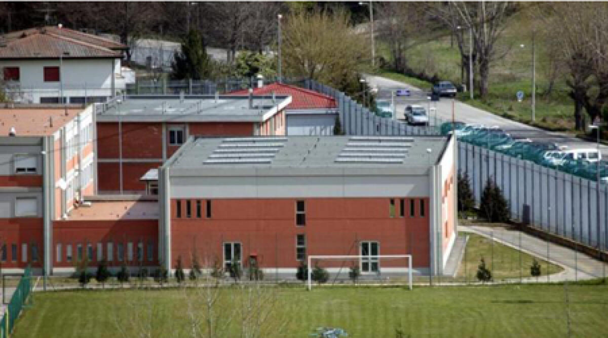 Furti in abitazione: in carcere a Rimini dal 2023, espulso ora dall'Italia - Carcere Casetti di Rimini