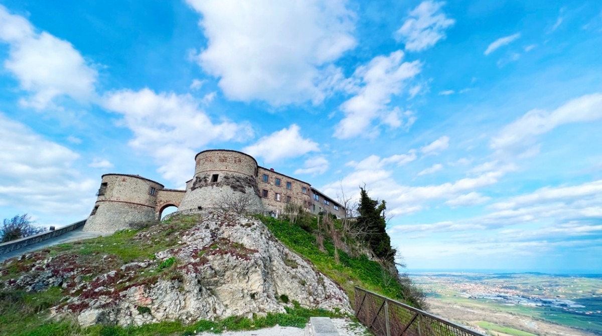 Poggio Torriana, aree abbandonate all'incuria: la consigliera sollecita interventi - 