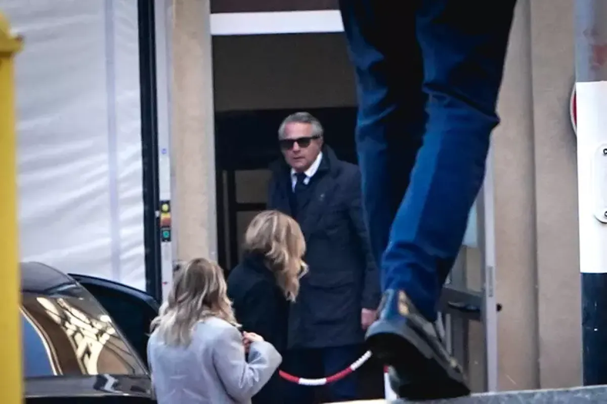 Torino, oltre 100 agenti feriti negli scontri: il governo accelera sulla stretta del decreto sicurezza - Meloni a Torino per visitare agenti feriti negli scontri © Ansa