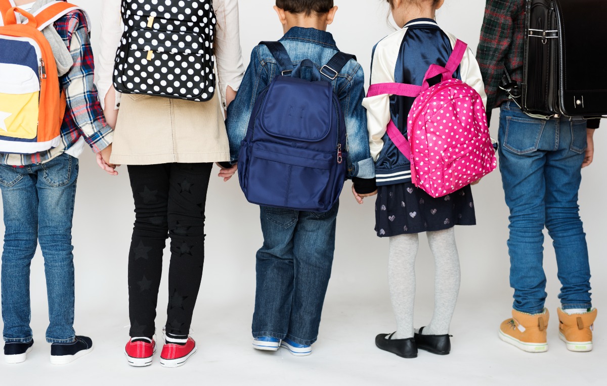 Maestra presa a pugni dal padre di un’alunna - Repertorio