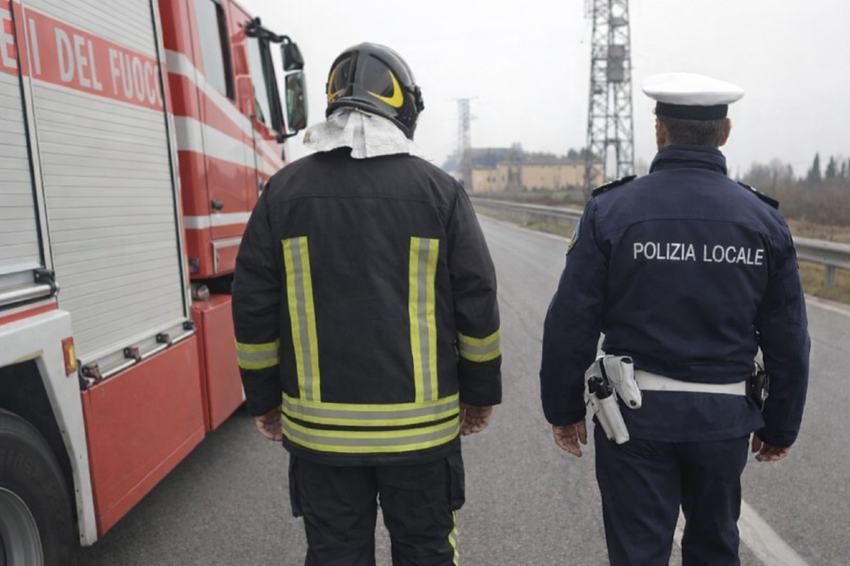 Camion esce di strada: incidente sulla via Tolemaide a Rimini - REPERTORIO