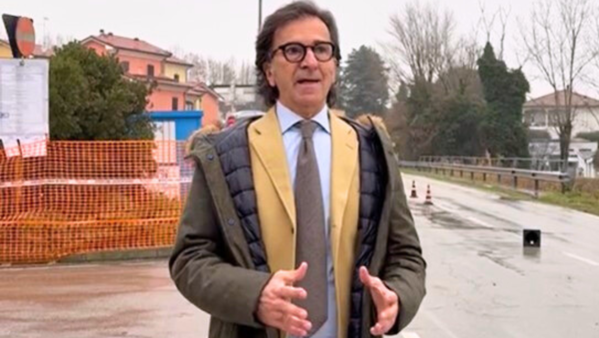 Al via i lavori al ponte di Ospedaletto: il cantiere durerà circa 6 mesi - Il sindaco Ugolini sul luogo del cantiere