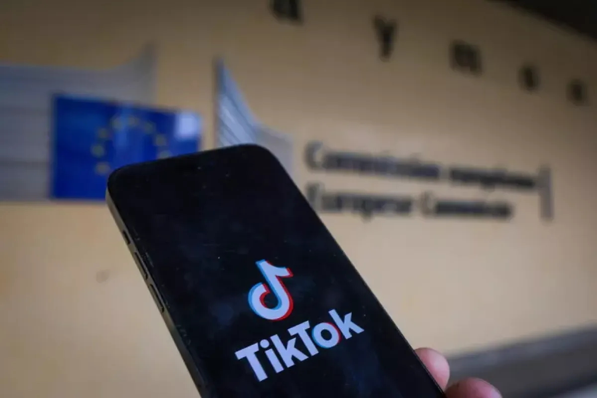 Ue: “TikTok viola le regole, il design crea dipendenza” - 