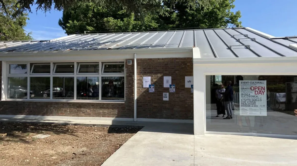 Santarcangelo, all' ex scuola Bornaccino un polo gratuito per creatività e formazione giovanile - 