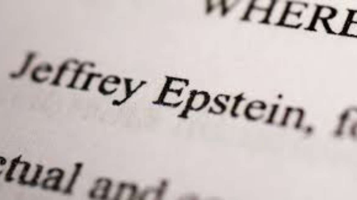 Oscurati i nomi dei sei uomini nei file di Epstein - 