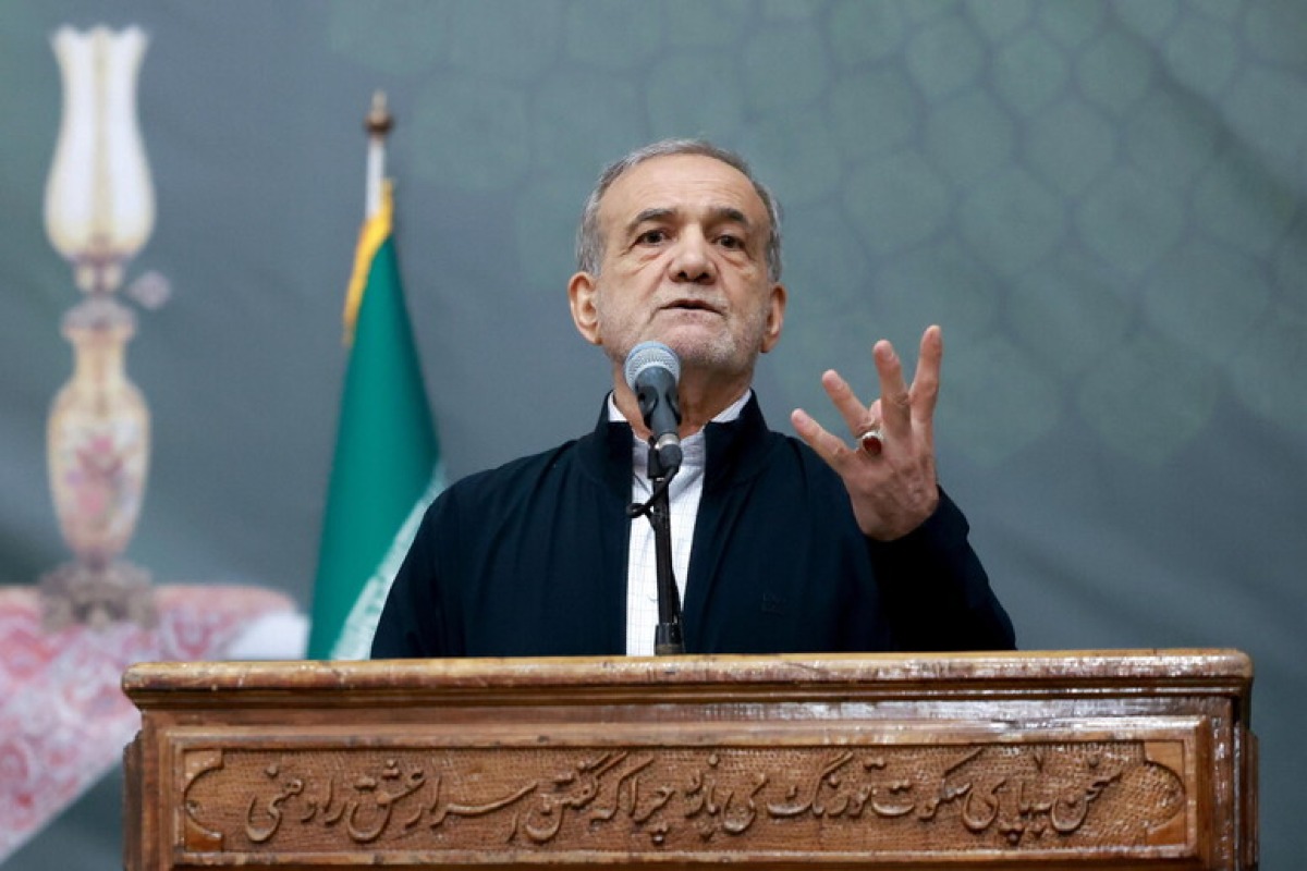 Pezeshkian frena sui negoziati: “Non cederemo ai ricatti Usa” - © Ansa