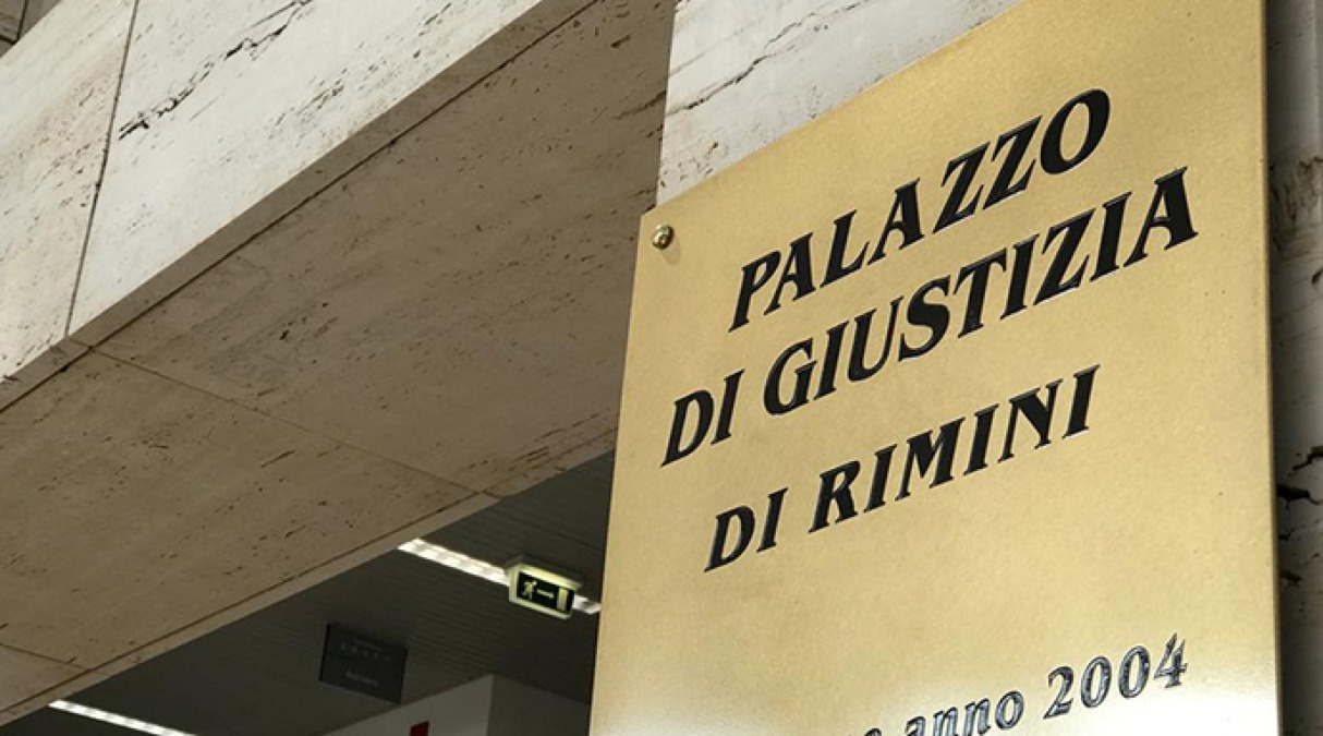 Rimini, 54enne accusato di estorsione torna libero - 