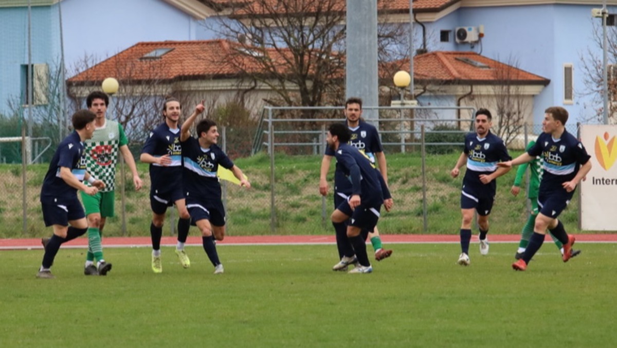 Misano che beffa: gioca in 9 per un tempo, lo Spiv fa 2-2 al 95' - 