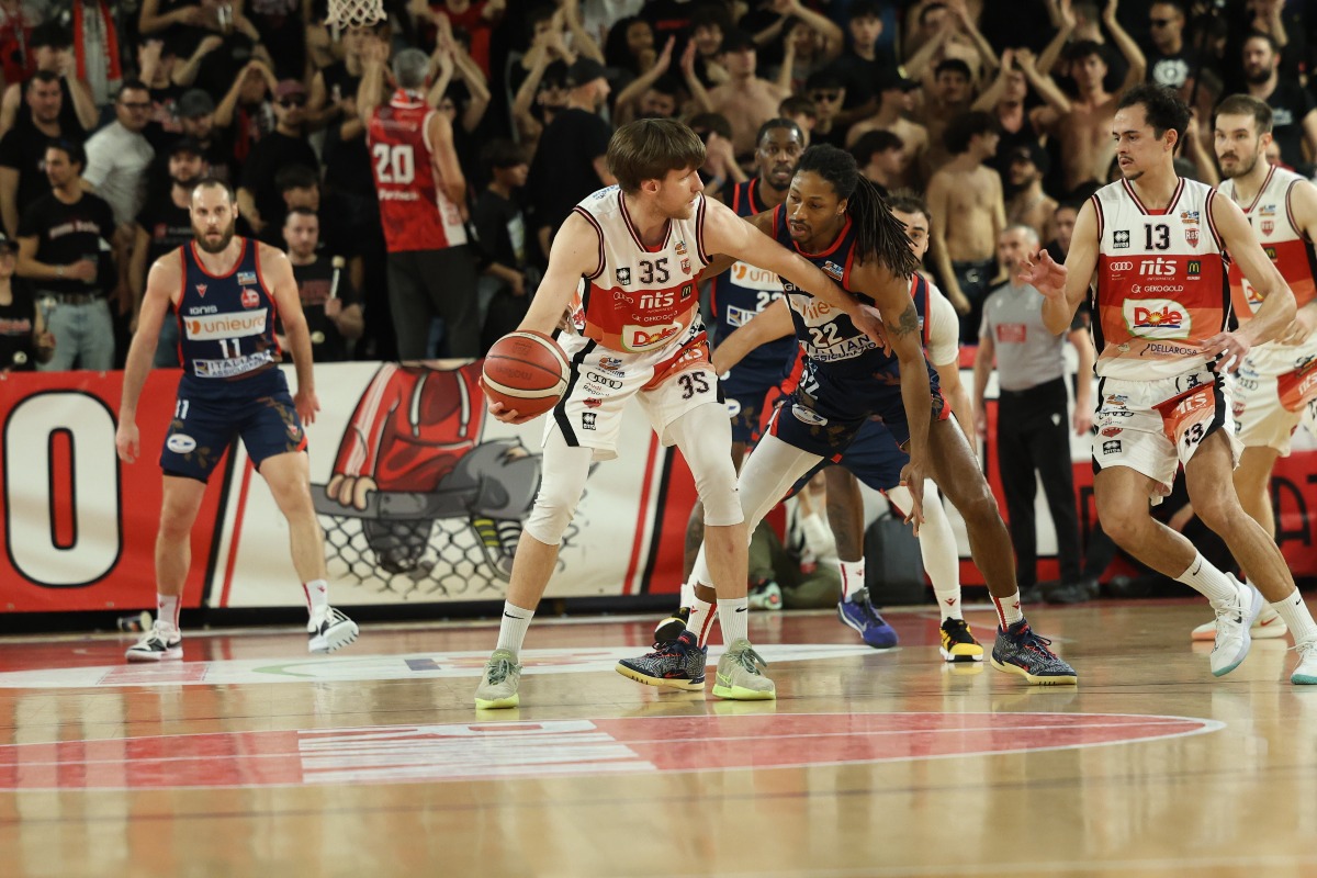 Basket A2, Dole torna alla vittoria casalinga nel derby (78-63) - Foto Nicola De Luigi