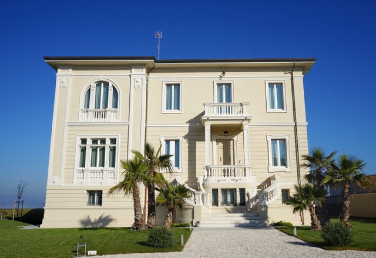 Villa Soresina di Viserbella riportata ai fasti di un tempo: diventerà location per eventi e matrimoni - Villa Soresina