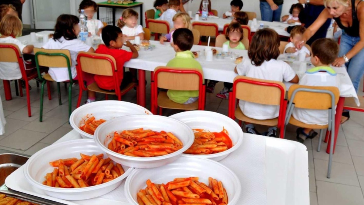 Rimini, 5% di evasione sul pagamento della mensa: "C'è chi è in difficoltà, ma c'è chi fa il furbo" - Mensa scolastica PH Comune di Rimini