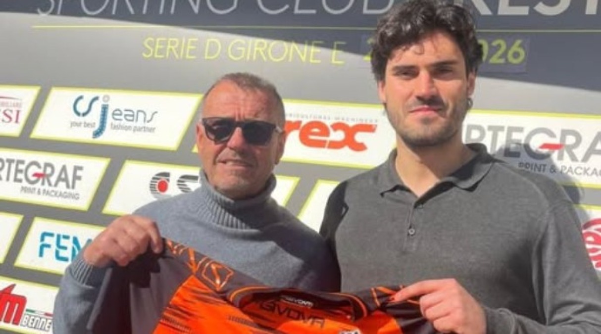 Calcio D, il portiere ex Rimini Leonardo Vitali tesserato dal Trestina -  Leonardo Vitali con il ds Sante Podrini