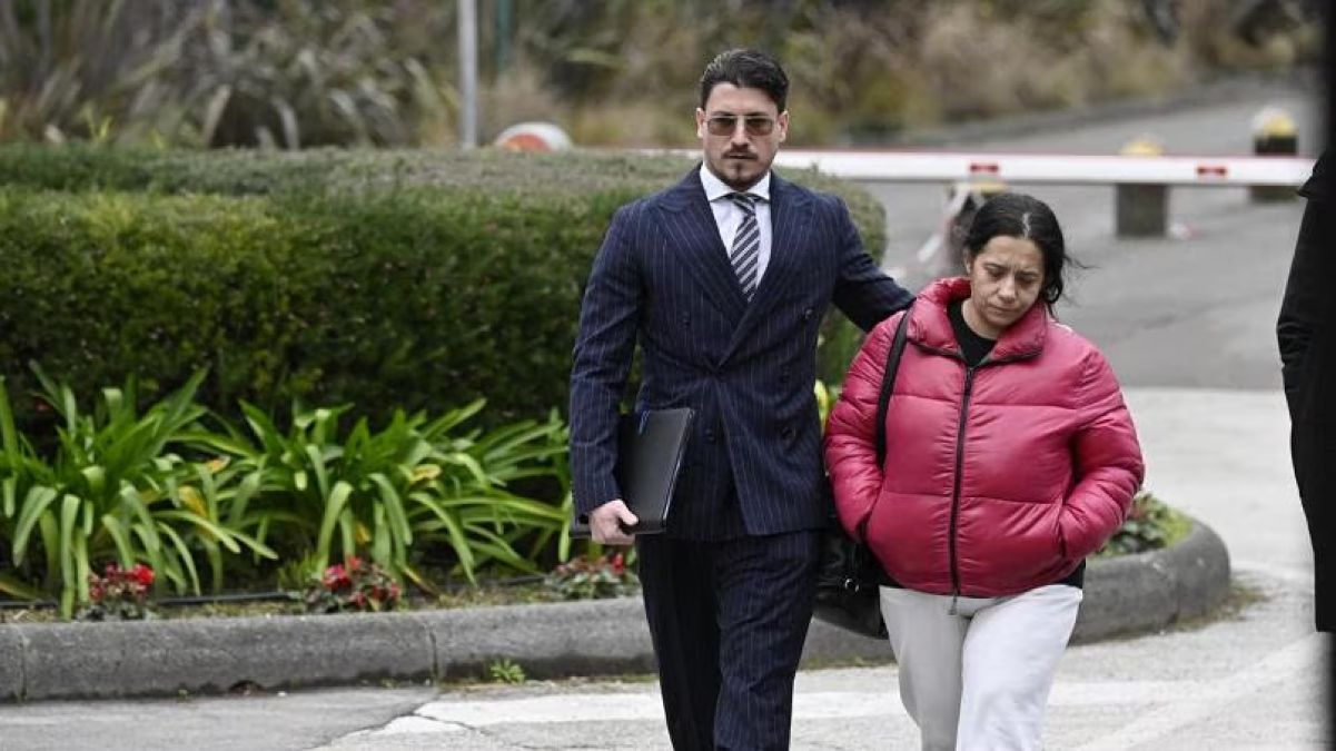 Bimbo in attesa di trapianto, il comitato dice no: “Solo il 10% di possibilità” - La madre del bimbo ricoverato al Monaldi © Ansa