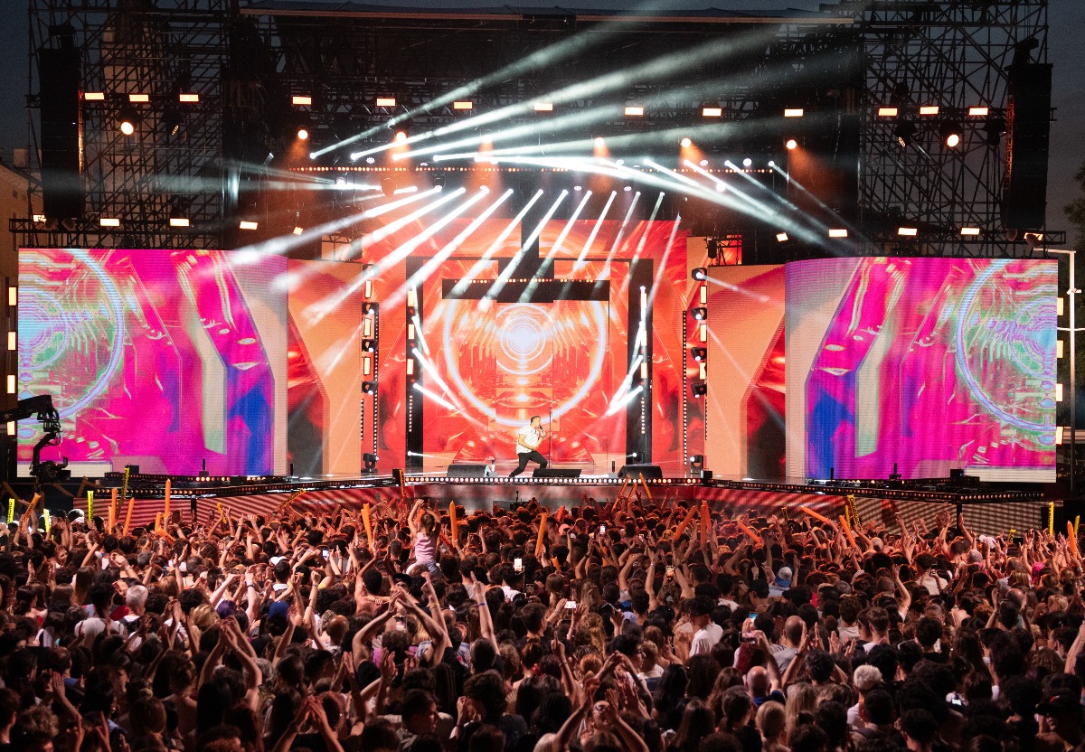 Riccione apre la stagione estiva con un maxi concerto gratuito con Radio Bruno  - 