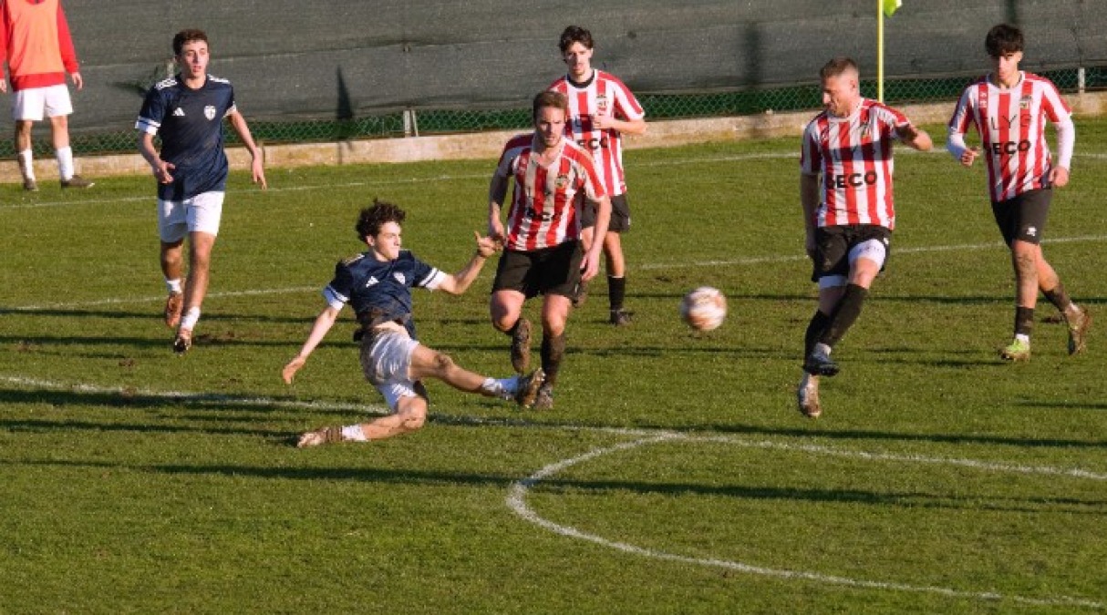 Calcio Promozione, Gabicce Gradara in trasferta: in panchina il vice Bellucci - Filippo Magi al tiro