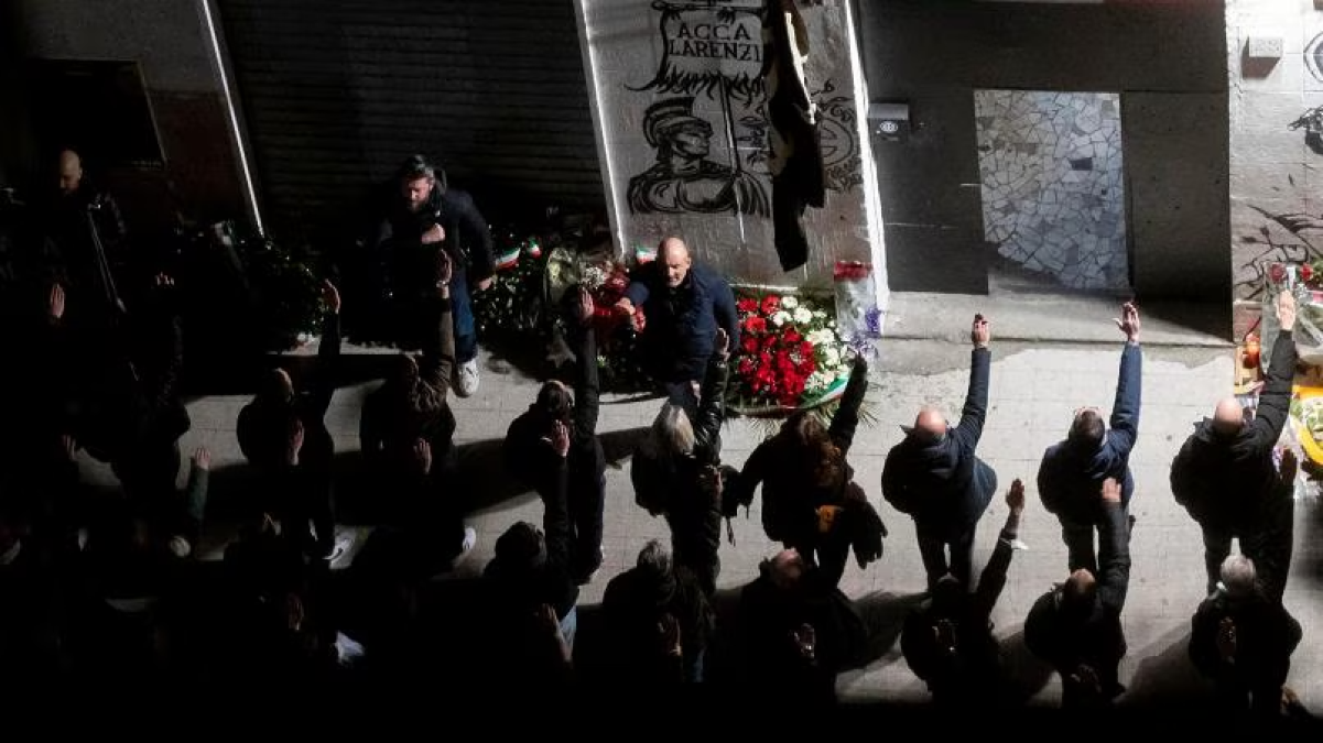 Acca Larenzia, tutti prosciolti per i saluti romani alla commemorazione del 2024 - © Ansa