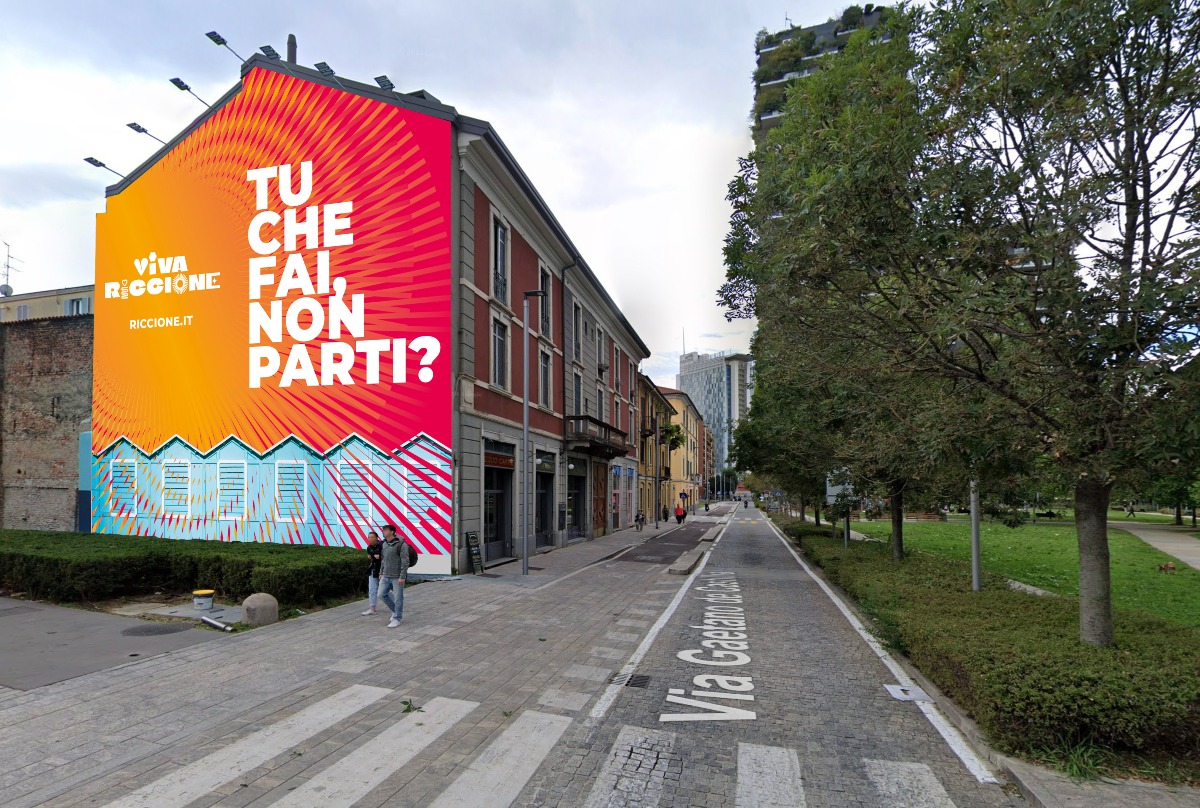 Estate a Riccione, la Perla Verde si promuove con un murale a Milano - 