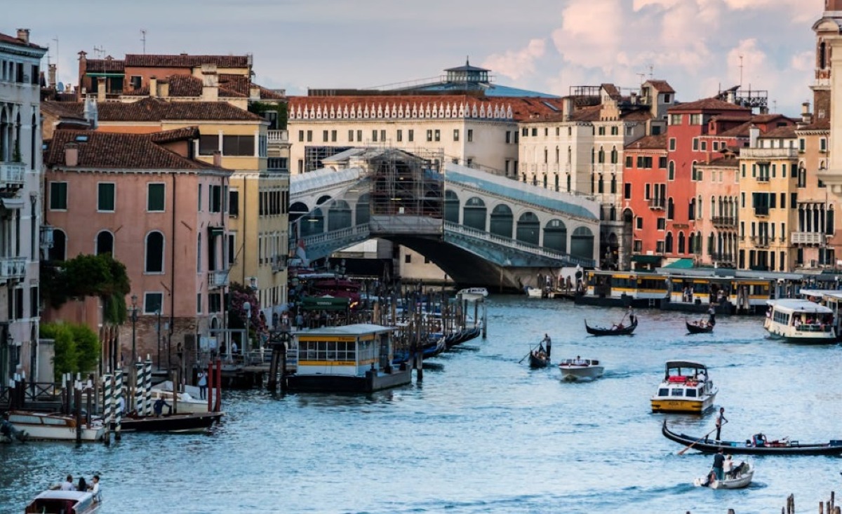 Accoltellamento nella movida di Venezia, fermati due giovani britannici - 