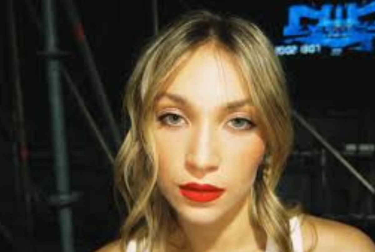 Da Rimini all’Ariston: Rebecca Casoli balla con Elettra Lamborghini a Sanremo - 