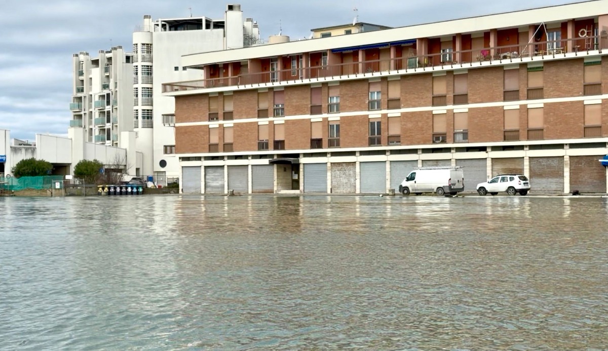 Alluvioni e mareggiate, il Comitato via Sinistra del Porto: “Costruire ancora è una scelta temeraria” - 