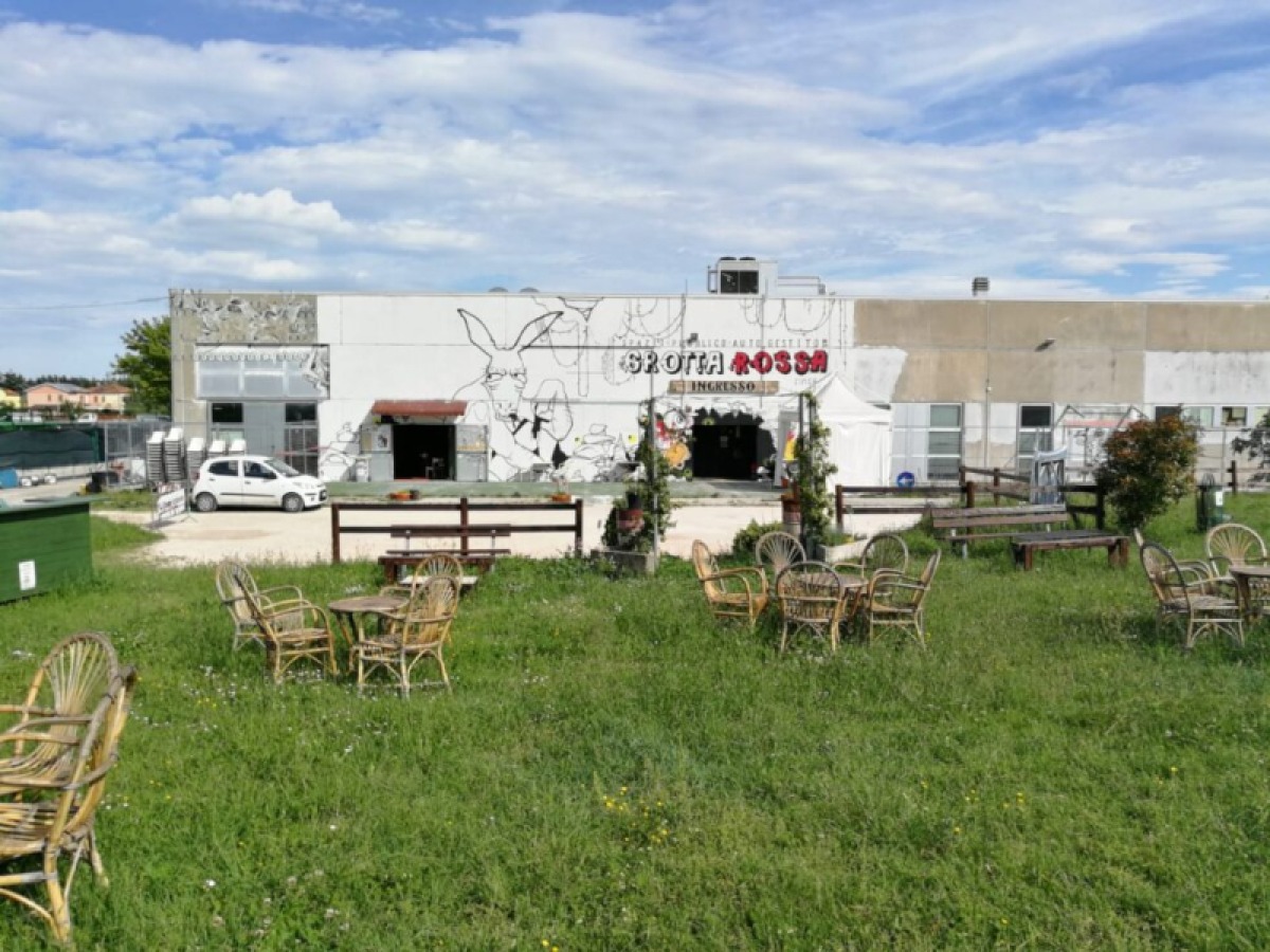 Fede, scienza e sugo: la festa della Ciurma Pastafariana alla Grotta Rossa di Rimini - foto Comune di Rimini