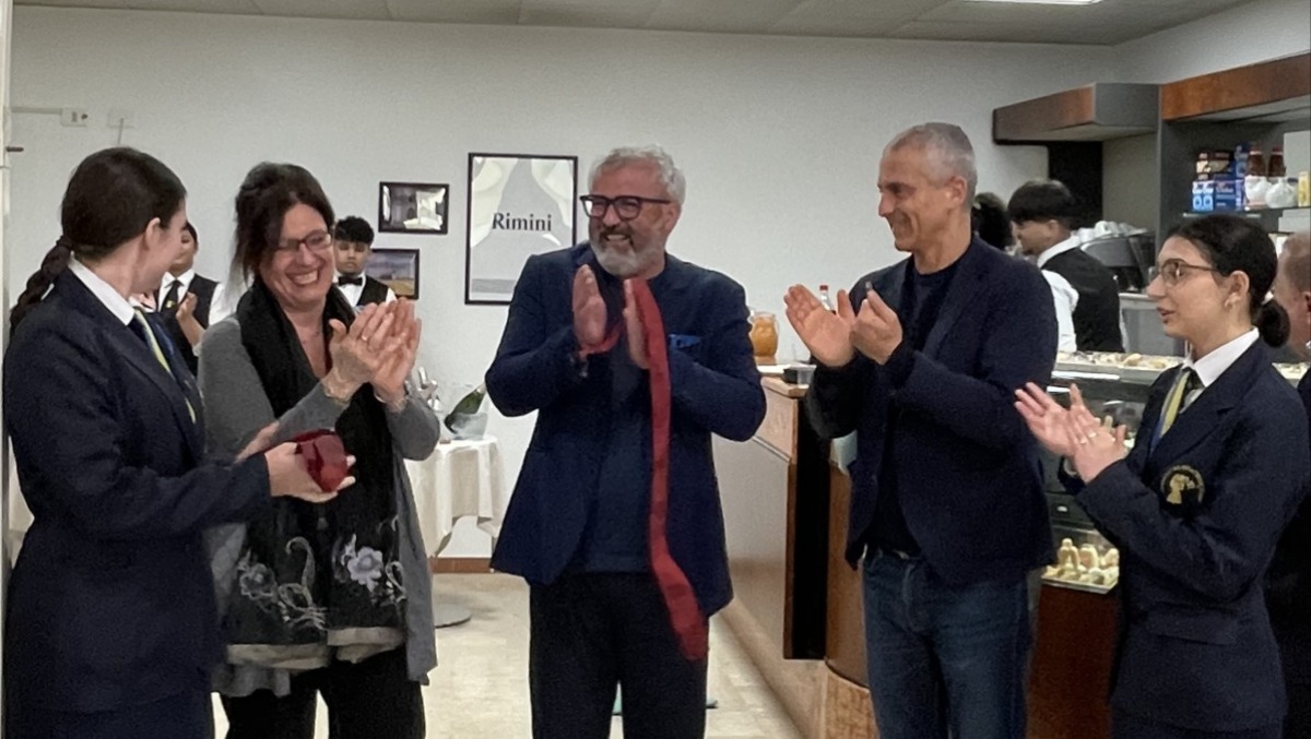 Dopo 6 anni riapre il bar dell'istituto Valloni grazie ai suoi studenti - 