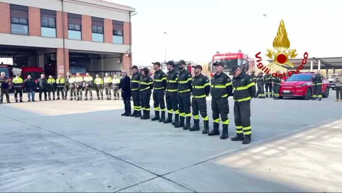 Rimini, i Vigili del Fuoco celebrano 87 anni di servizio alla comunità - 