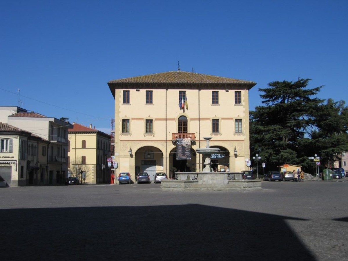 Novafeltria: dà in escandescenze in un locale e tenta di aggredire i Carabinieri. Arrestato un 56enne - 