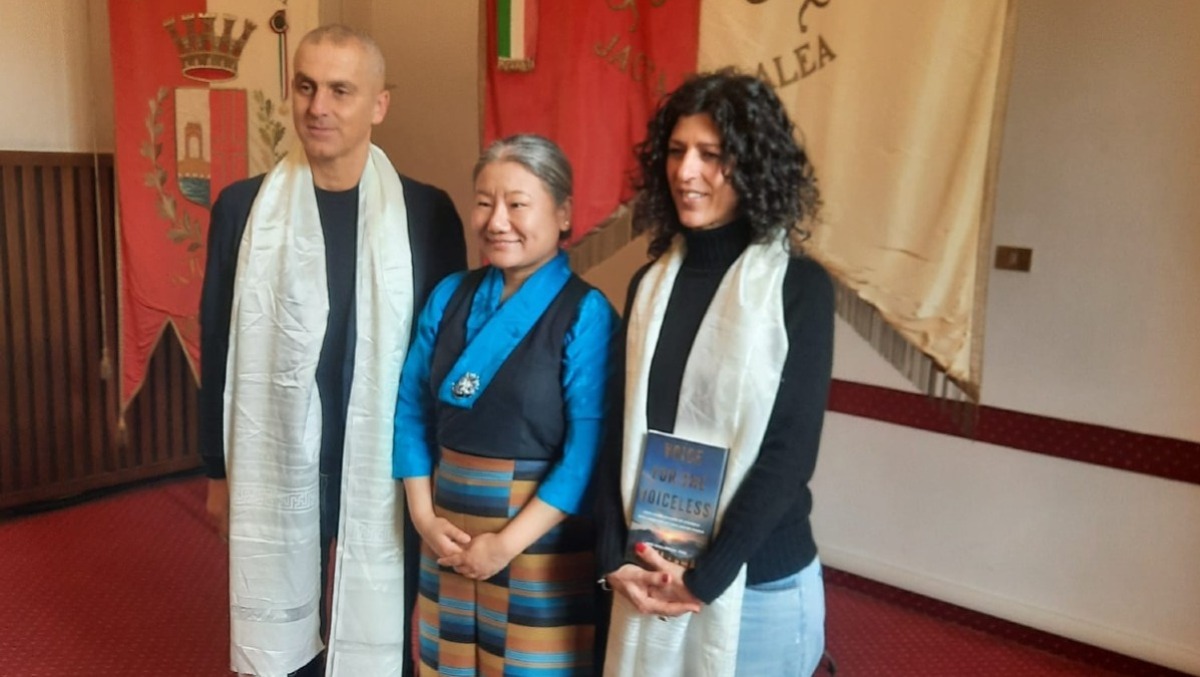 La rappresentante del Dalai Lama ricevuta dal sindaco: "Rimini città aperta alle istanze di pace" - 