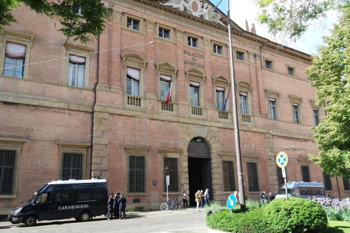 Dodici anni sotto accusa per un favore ai parenti: assolto "per non aver commesso il fatto" - Corte d’Appello di Bologna