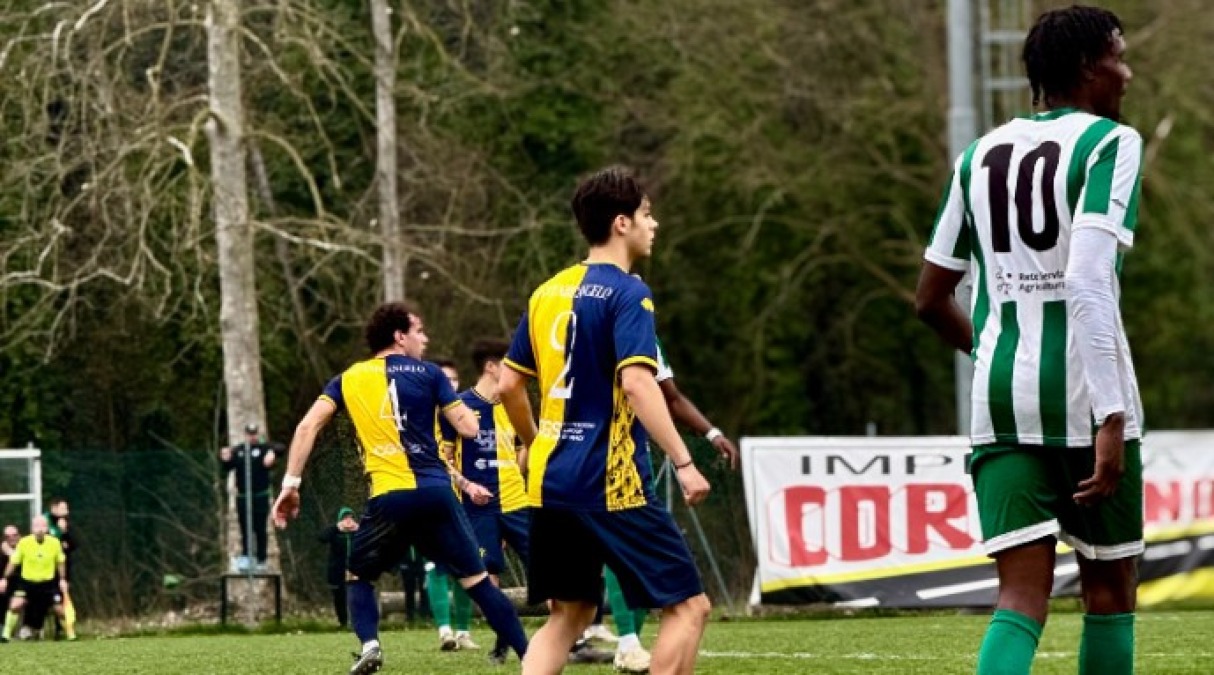 Calcio Eccellenza, Santarcangelo ko a Fratta Terme (1-0) - Una fase del match
