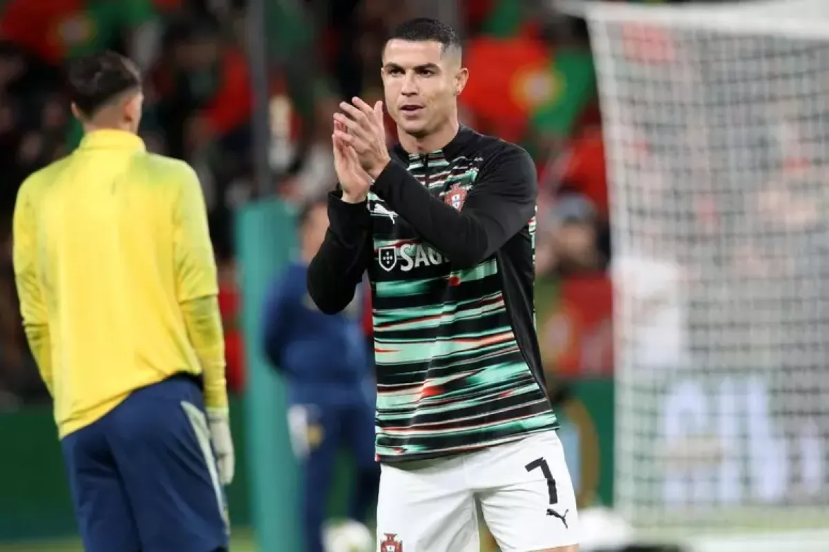 Il jet di Ronaldo atterra a Madrid, ma il giocatore sarebbe rimasto a Riad - © ANSA/AFP