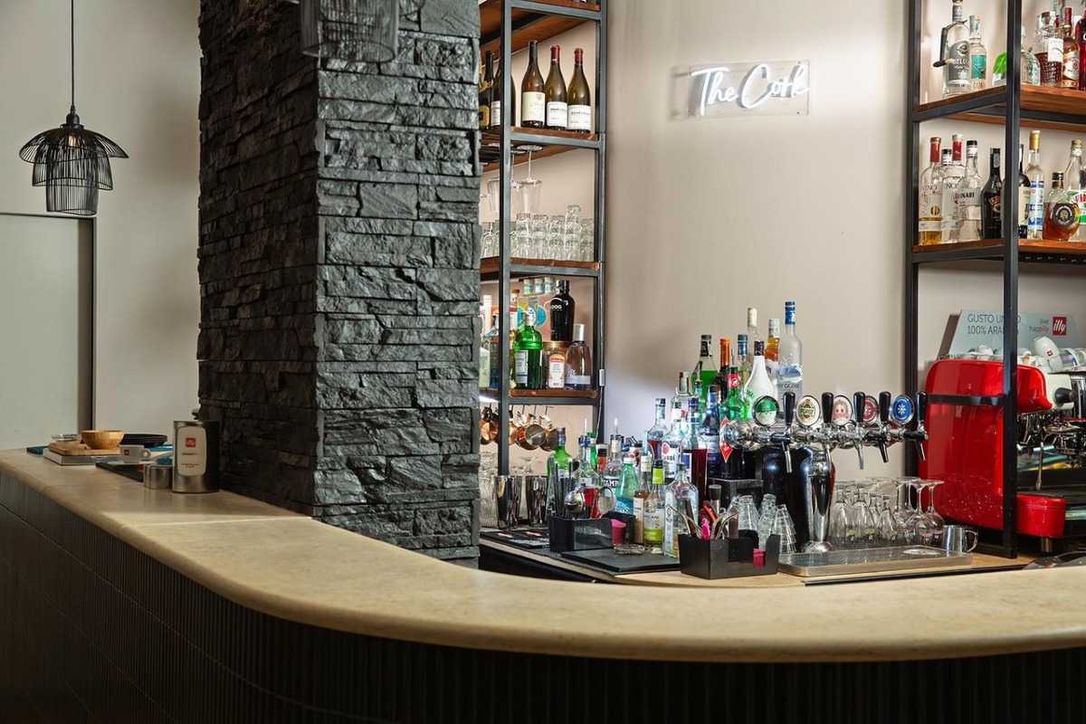 Festa delle donne? "Un calice gratis per ognuna di loro": l'iniziativa del locale riminese - 