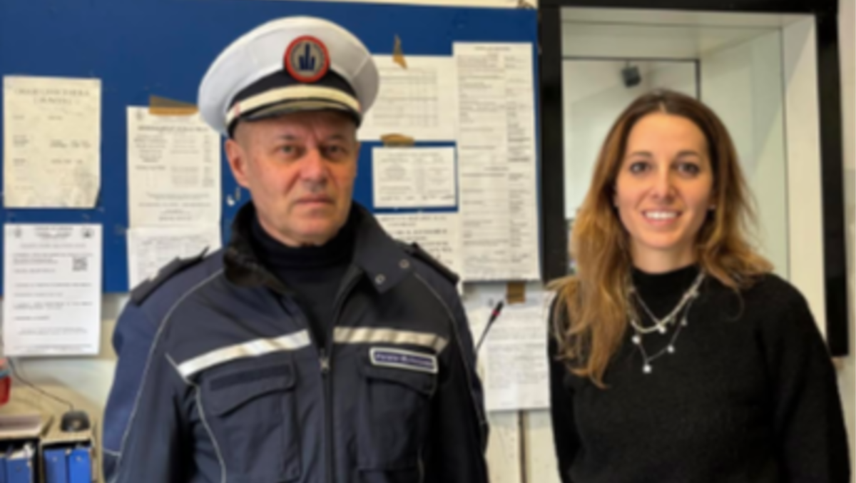 A Cattolica polemiche sulle troppe multe, l'assessora: "Nostri numeri in linea con i comuni costieri" - Il comandante della Polizia Locale Gasparotto e l'assessora Gabellini