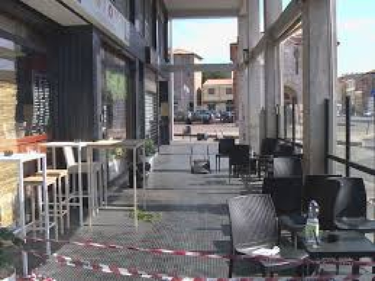 Ucciso in un bar a Ferrara, padre e figlio condannati a 28 anni - © Rai